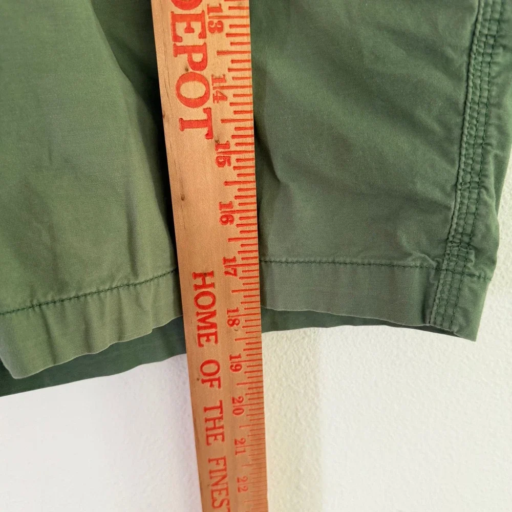 Mountain Khakis Mens Olive Green Classic Fit Chino Shorts Size 40x8 Cotton Blend